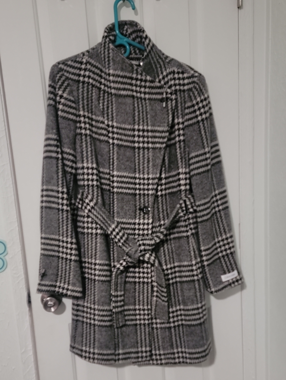 Calvin Klein Wool Blend Houndstooth Gray And Black Plaid Belted Wrap Coat- XL